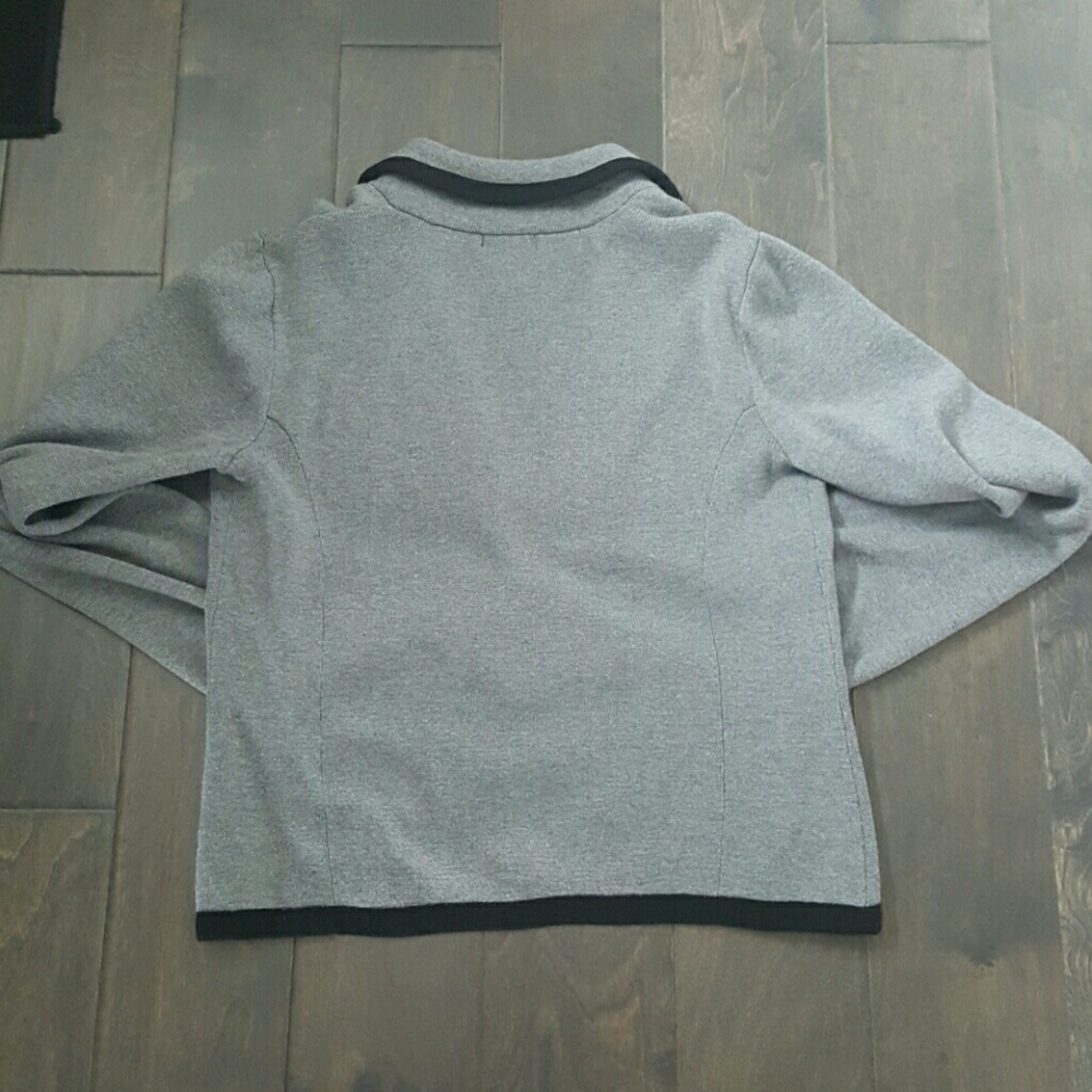 Sweater/Jacket - Picture 3 of 3